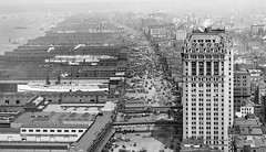 Strip away Battery Park City on the left, the new World Trade Center and other the modern buildings on the right and you get the maritime version of Lower West Side. New York. 1912.