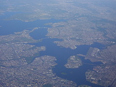 202404652 JL4 HND-JFK New York City Bronx, Queens, East River and LaGuardia airport