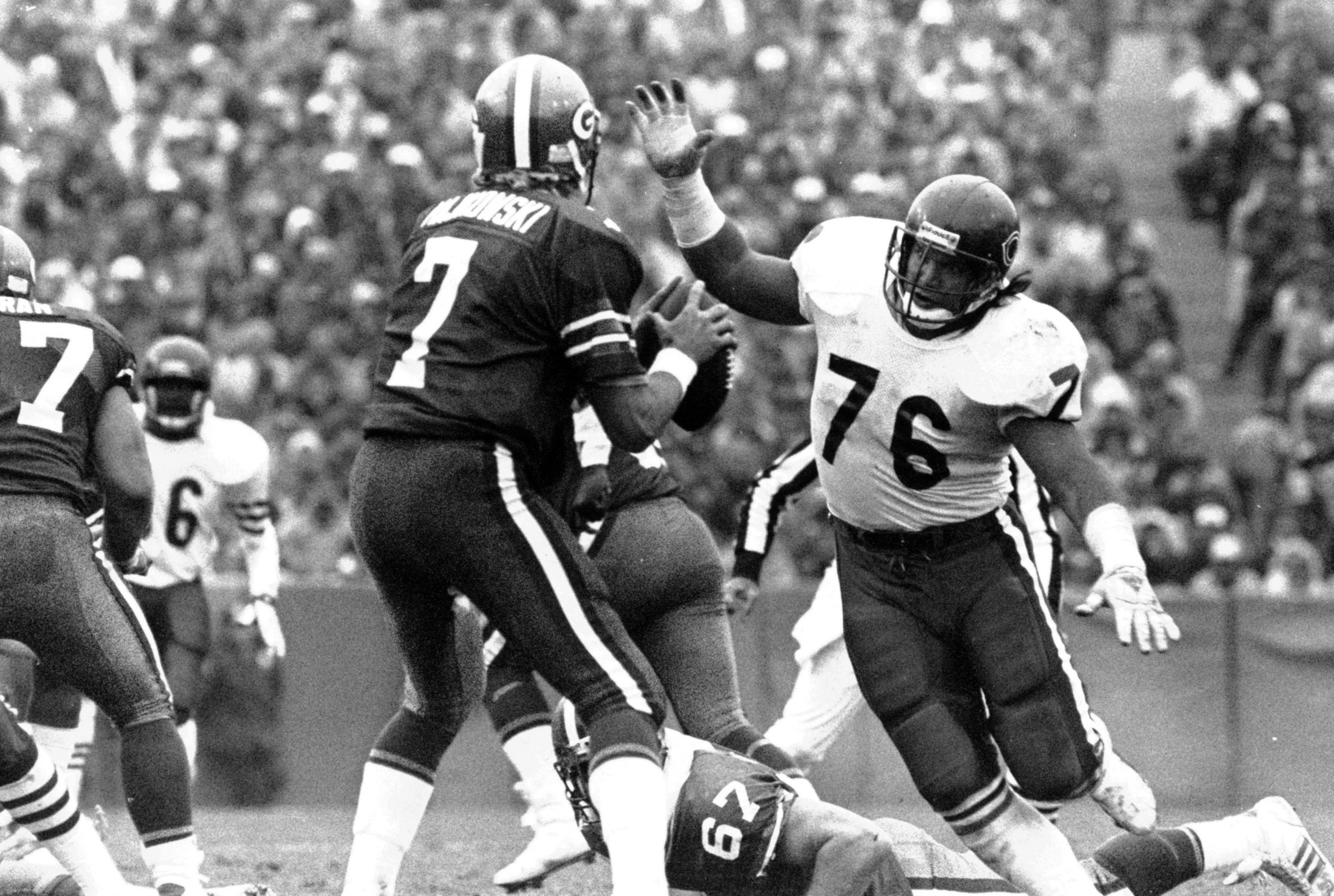 The Bears defensive tackle Steve McMichael (76) in action during...