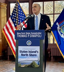 Comptroller DiNapoli on Staten Island