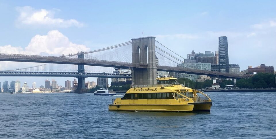 Water Taxi and the Brooklyn Bridge