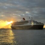 Queen Mary 2 Departs