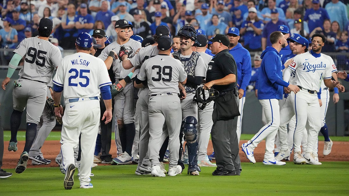 Benches clear between Yankees and ‍Royals