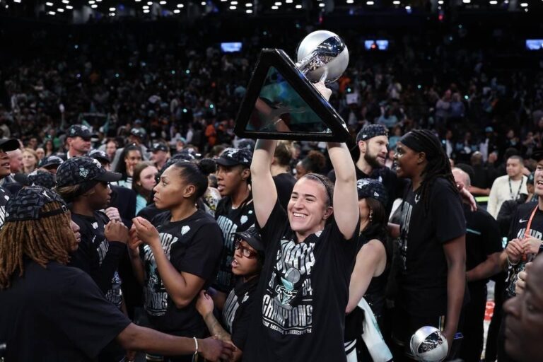 Every New York Sports Team’s Last Championship Shows Fans’ Unwavering Hunger for Glory The Last Championship For Every New York Sports Team Displays Fans’ Desperate Need For Major Trophy – Fadeaway World