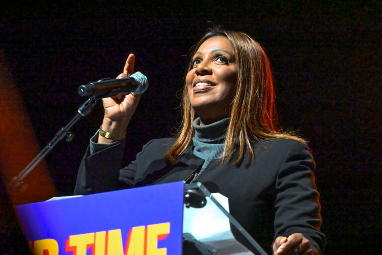 U.S. Attorney Steps Down Amid Calls to Charge Letitia James in Mortgage Fraud Scandal U.S. attorney pressured to charge Letitia James in mortgage fraud case has resigned – PBS