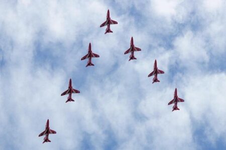‘No in-flight entertainment’ as Red Arrows set off for US – BBC