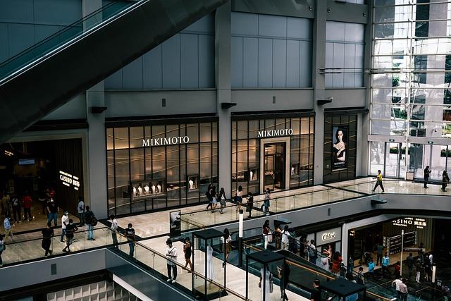 Discover New York’s Largest Shopping Mall: A Vibrant Entertainment Hub with Premium Shops and Restaurants New York’s Largest Shopping Mall Is An Entertainment Hub With Premium Shops And Restaurants – islands.com