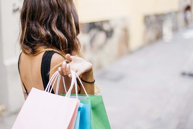 Unexpected Drop in U.S. Retail Sales Signals Shoppers Are Cutting Back Unexpected Drop in U.S. Retail Sales as Shoppers Feel the Squeeze – The New York Times